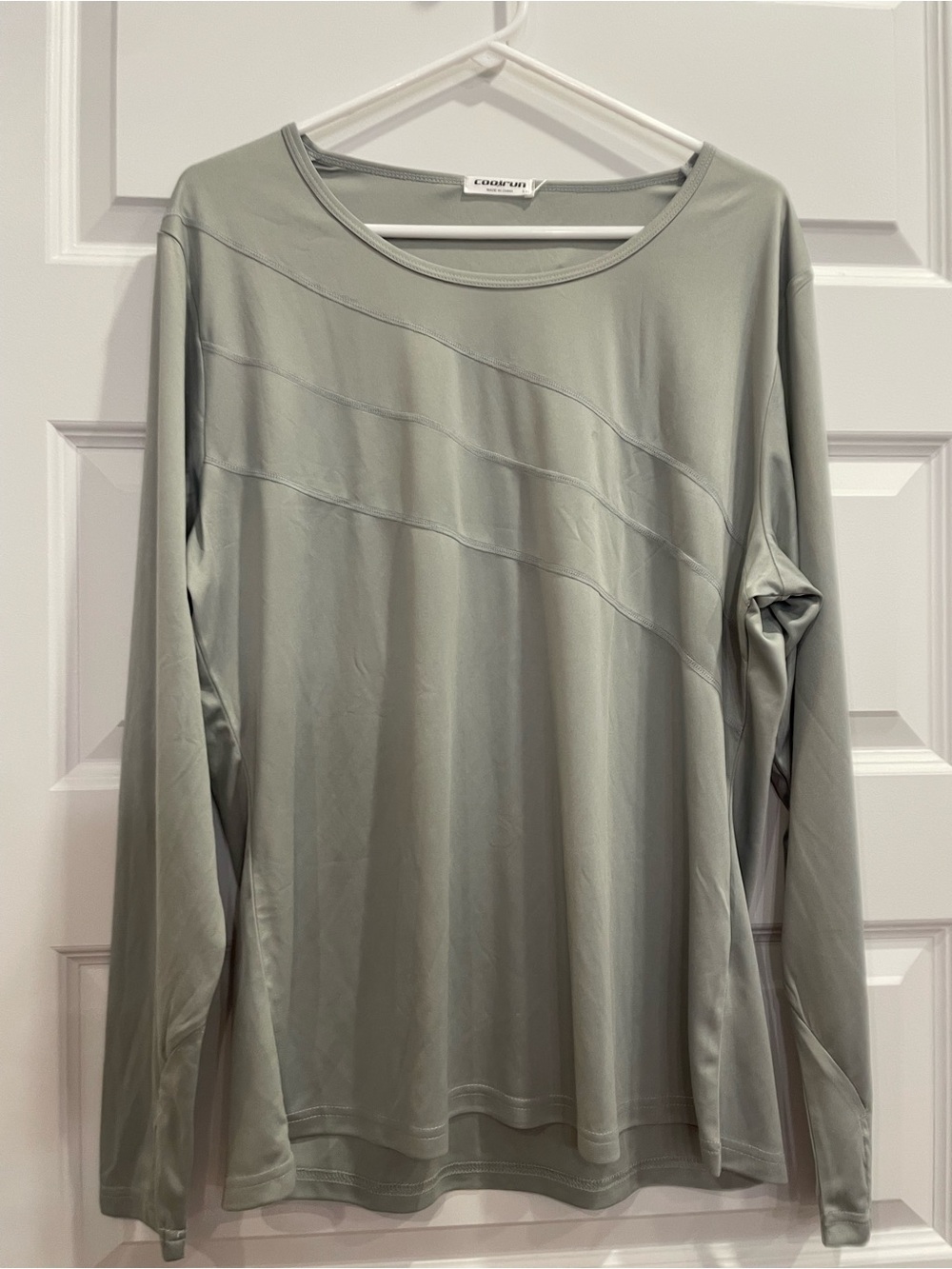 CooRun pair of women’s rash guards